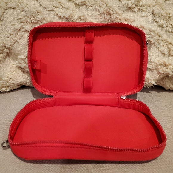 Valentino Case Bag - Picture 3 of 7